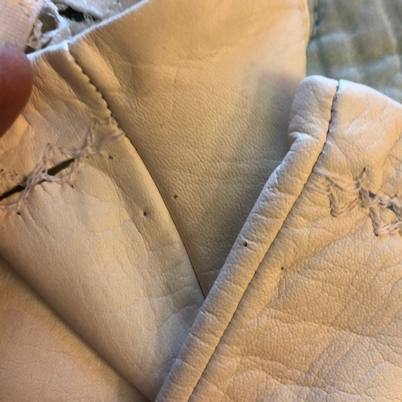 ๐Vintage white kid gloves๐ Host Pick 1/18๐ - Picture 8 of 8